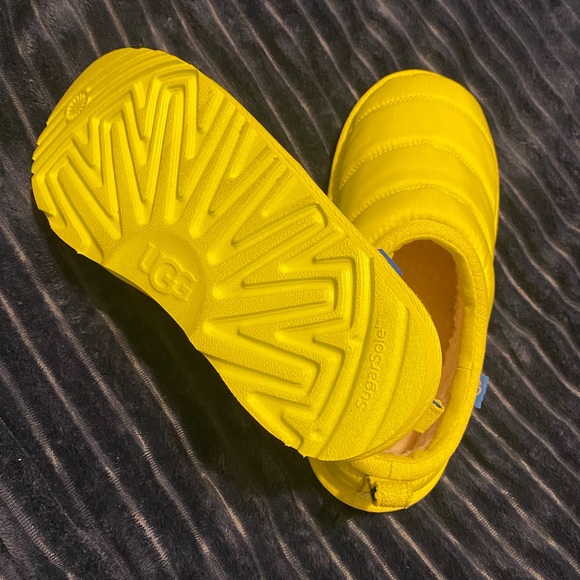 Ugg Slippers - Picture 2 of 3